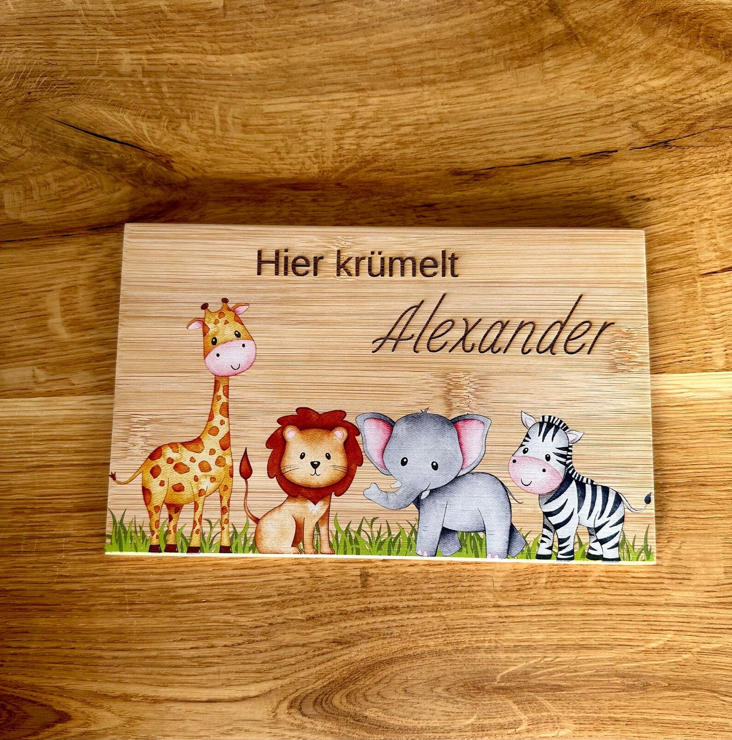 Personalisiertes Frühstücksbrettchen Bambusholz, Giraffe, Löwe, Elefant und Zebra